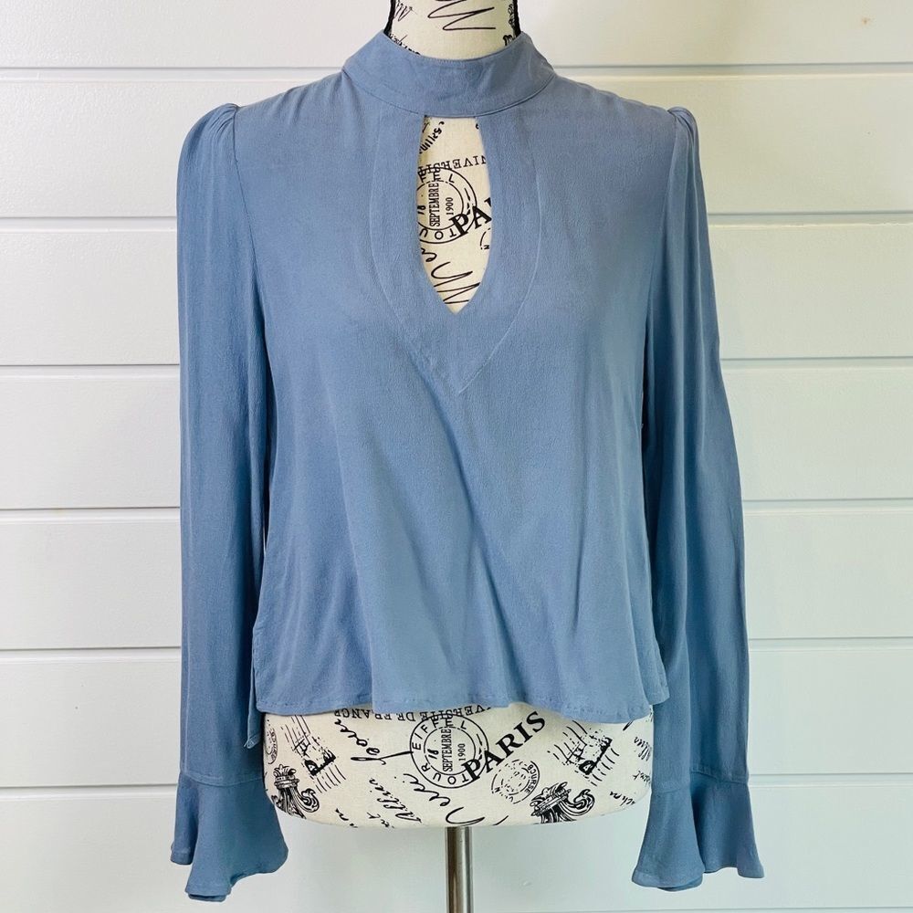 Shinestar Women’s Keyhole Button Halter Neck Blouse Size Small